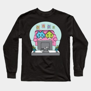 Space Invader Couch Gamers Gamer Gift Long Sleeve T-Shirt